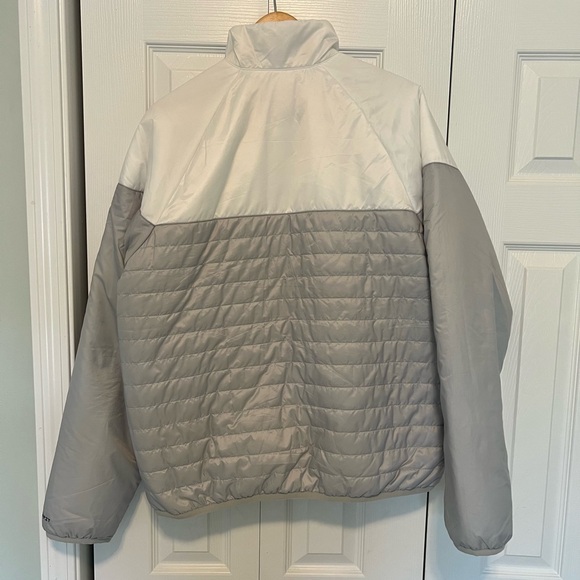 Nike Sportswear Windrunner
Therma-FIT Water-Resistant Puffer Jacket Price Drop! - Picture 3 of 5